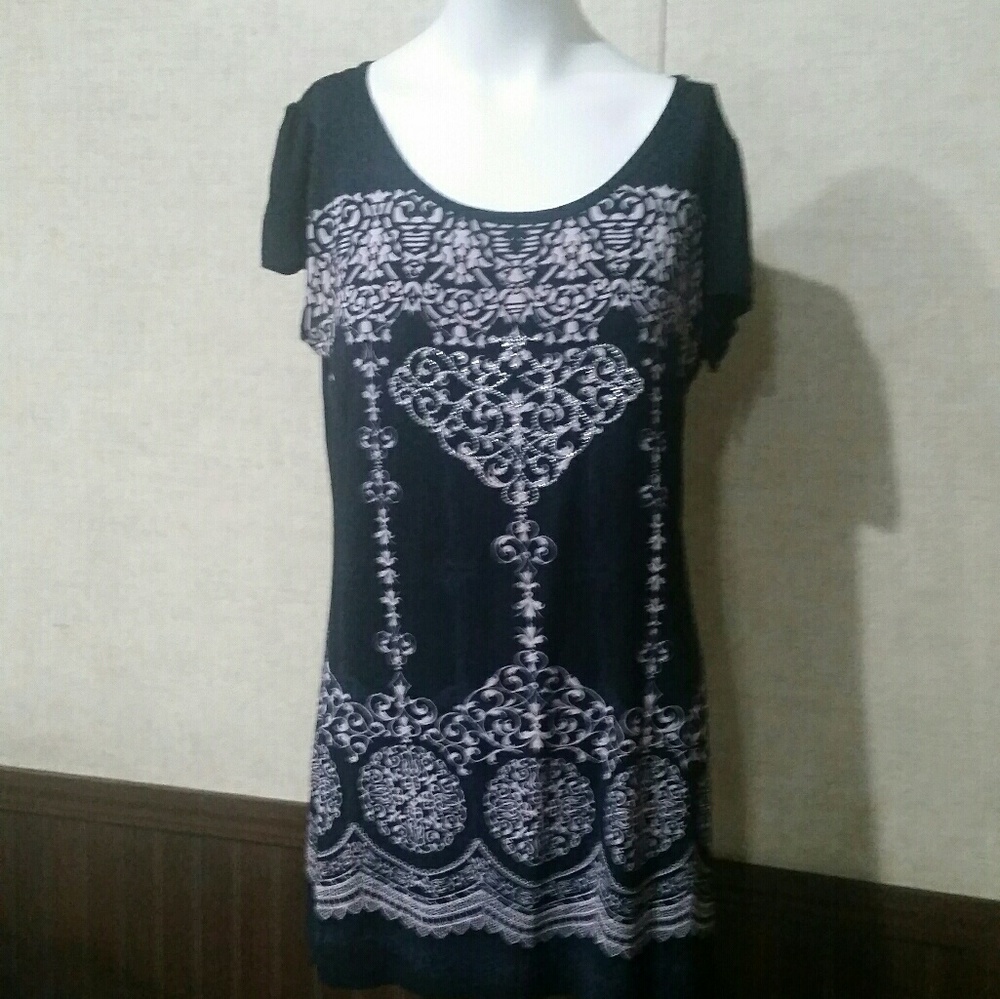 Embellishments & Lace Top by B.L.E.U Size Medium